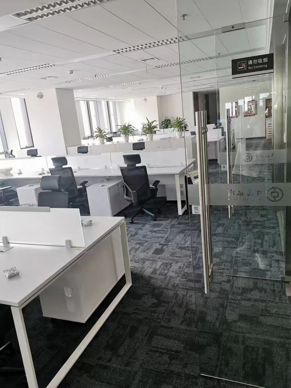 Maschige Schwenklehnstuhl Komfortabel und ergonomisch für modernes Büro oder Computer