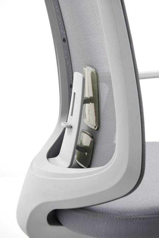 M-062B Mittlerer Rücken grauer Drehnetzstuhl ergonomischer Führungskräftestuhl mit hohem Rücken